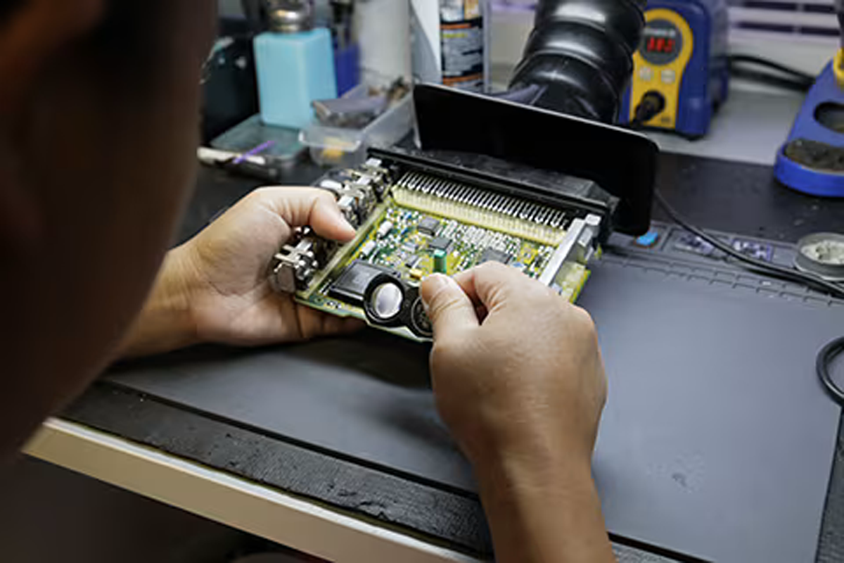 ECU Diagnostics – Auto Airbag & Electrical Specialist Comprehensive ECU network diagnostics and troubleshooting at Auto Airbag & Electrical Specialist.