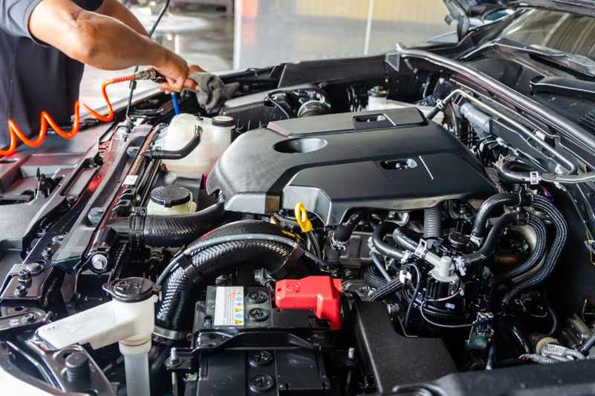Advanced ECM pinpoint testing and electrical diagnostics at Auto Airbag & Electrical Specialist.